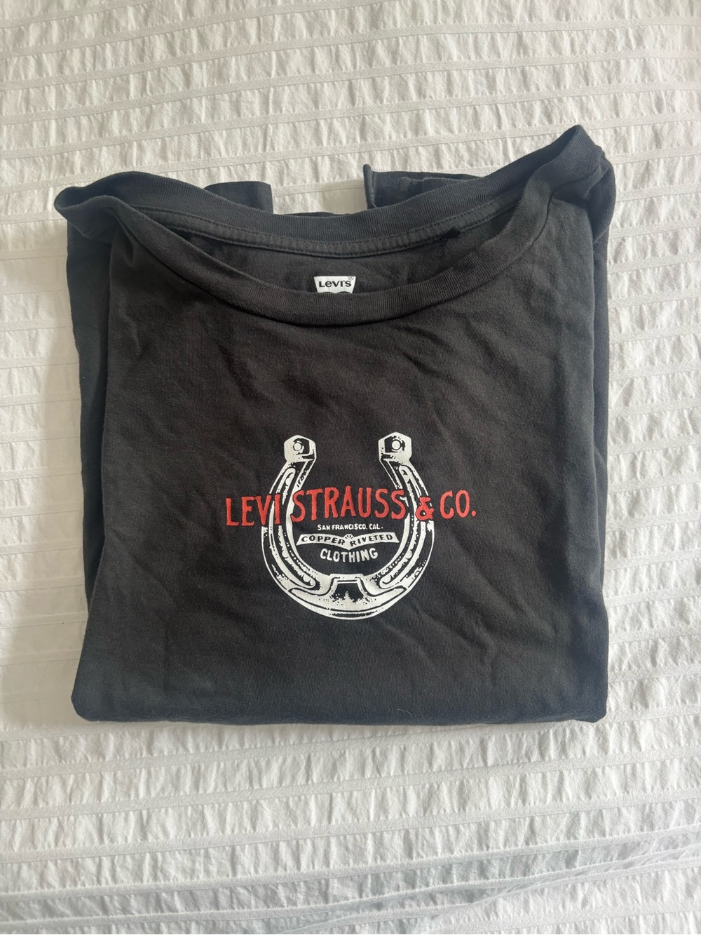 Levi's Black Graphic Horseshoe Logo Tee